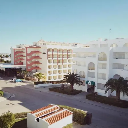 Nice Senhora Da Rocha Flat First Line Beach